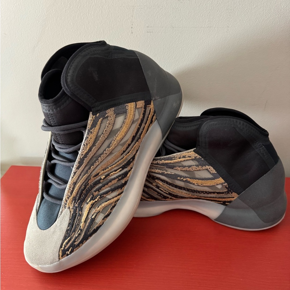Yeezy quantum